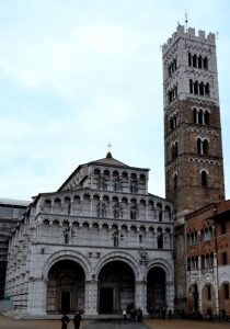 duomo di lucca frontale