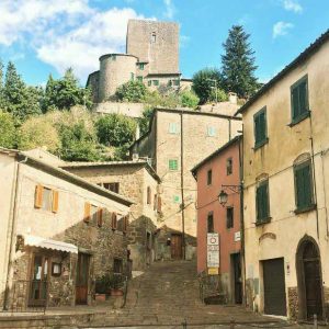 Il centro del borgo minerario di Montecatini Val di Cecina