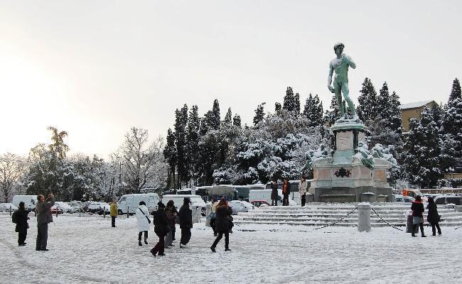 Piazzale Michelangelo a Firenze. Foto di http://multimedia.quotidiano.net/