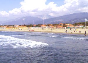 spiaggia forte dei marmi