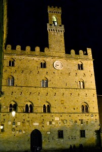 palazzo_dei_priori_volterra a