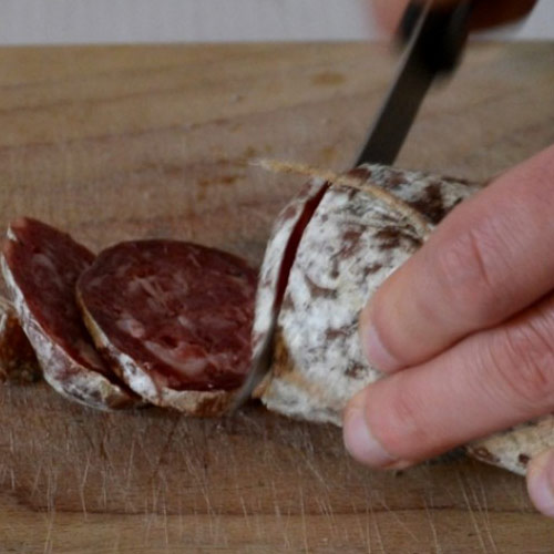 salame di cinta affettato