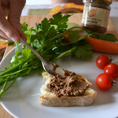 Crostino Toscano: crostini di fegato di pollo | Vivere La Toscana