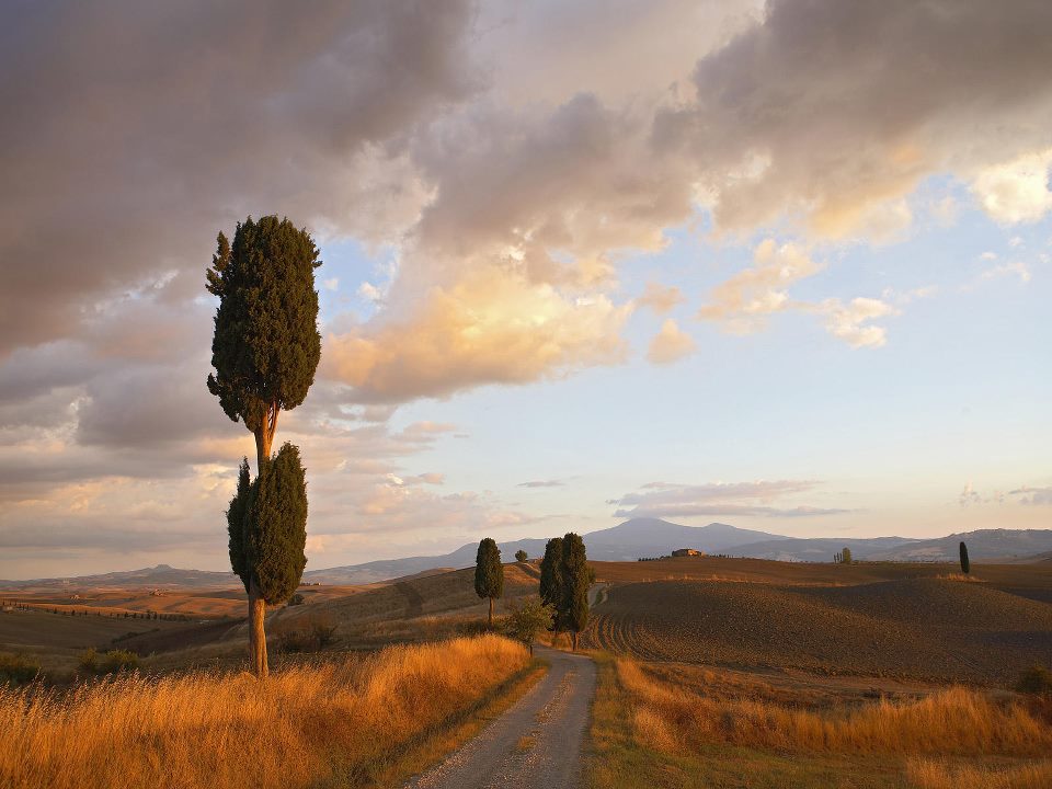 Val d'orcia e i suoi paesaggi lunari