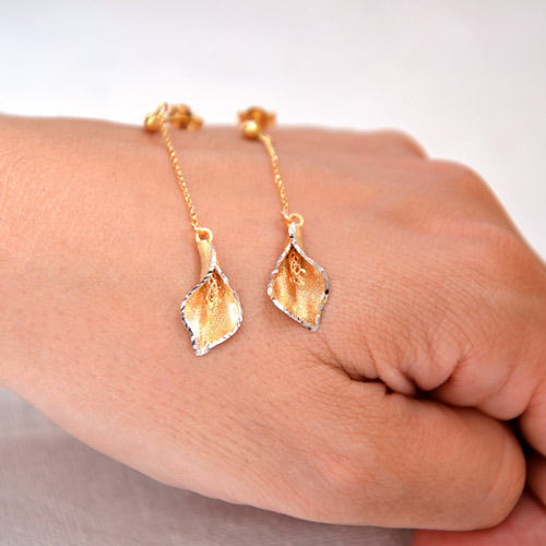 Orecchini in Oro a forma di Calla (4)