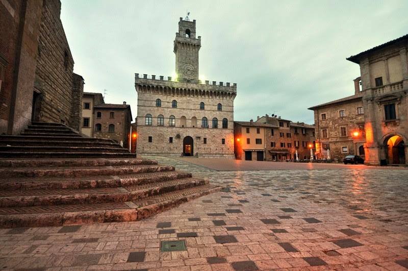 piazza-grande-montepulciano-di-moreno-ciacci