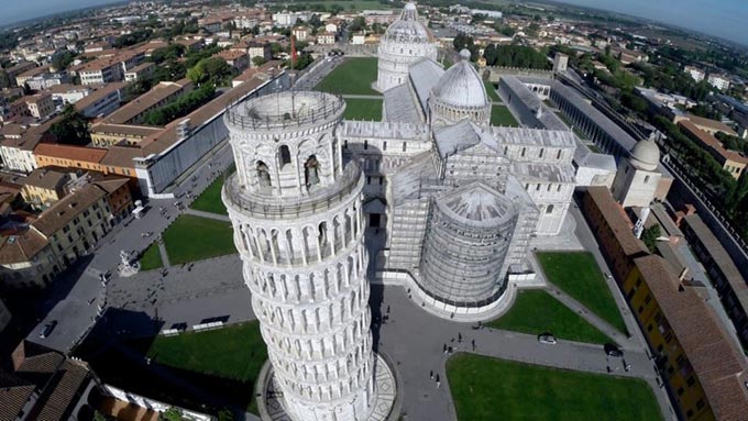 piazza-dei-miracoli-pisa