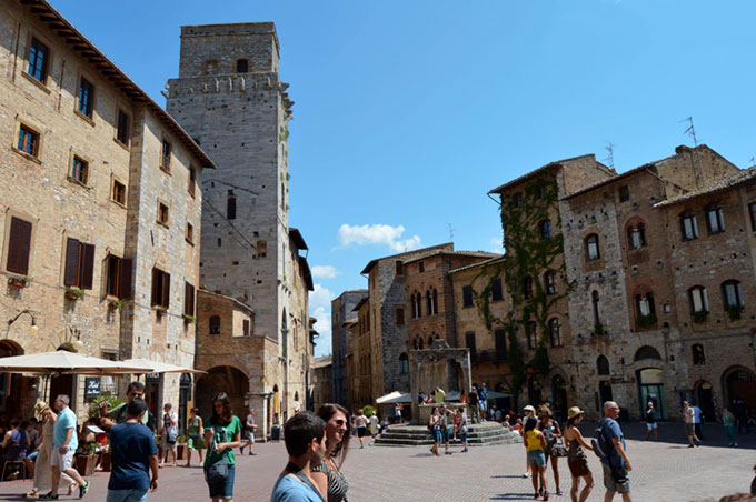 san-gimignano-di-juan-carlos-roman-carrasco