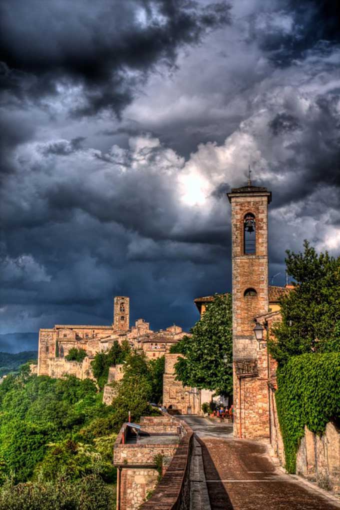 montalcino-di-cycle-toscana